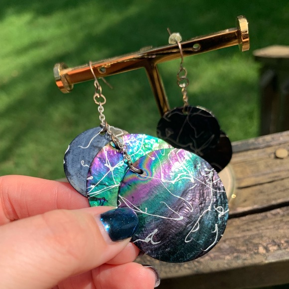 Rainbow Shell Splatter Paint Dangle Earrings - Picture 12 of 13